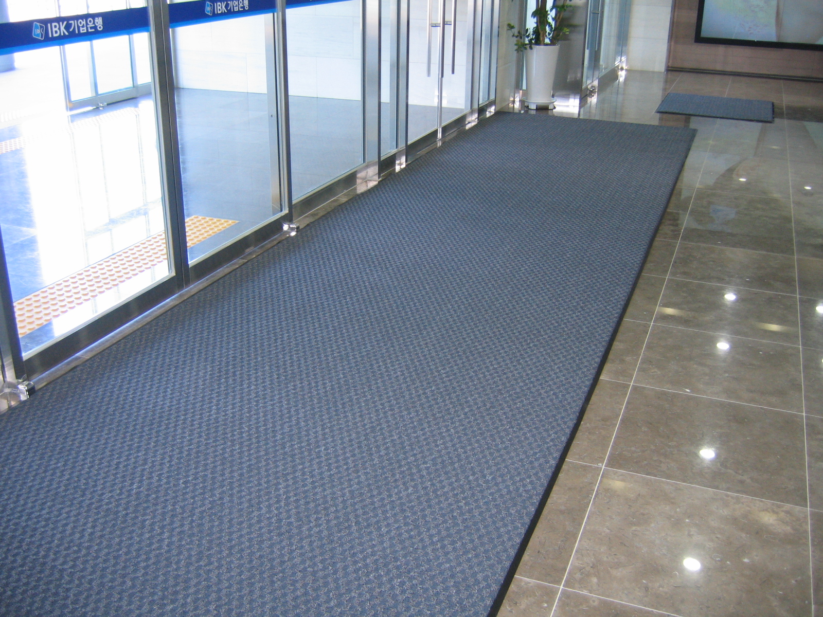05.jpg